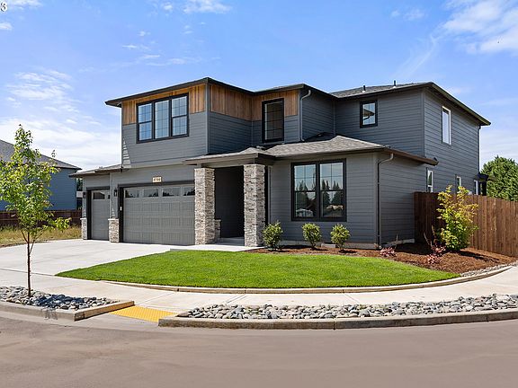 4th image of 3700 SE 6th Ave