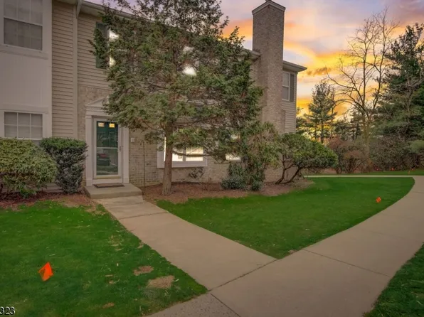 102 Tallwood Ln, Green Brook Twp., NJ 08812
