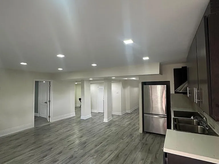 81 Frank Kelly Dr — Photo 2