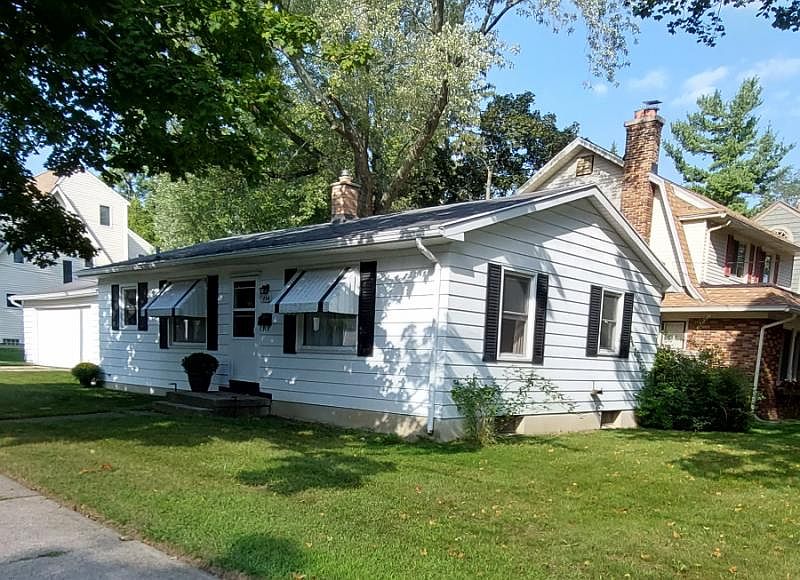 1st image of 256 Glenhaven Ave NW