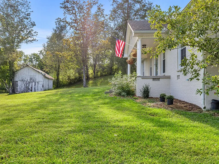 4861 Bethesda Rd — Photo 76