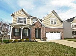 6120 Golden Eagle Dr, Zionsville, IN 46077