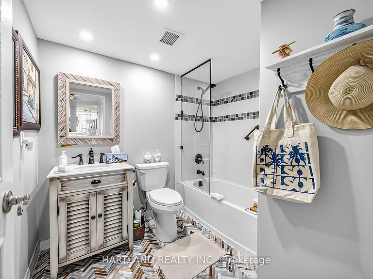 1333 Bloor St #2409 — Photo 15