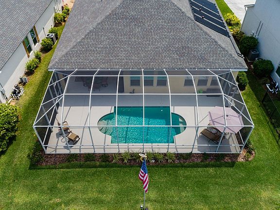 3rd image of 6868 Forkmead Ln