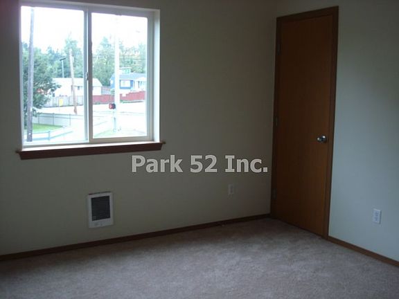 5th image of 10802 Park Ave S