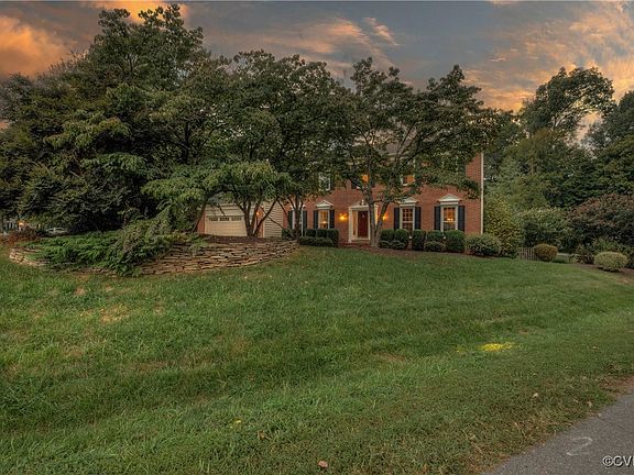 3rd image of 10243 Cloverlea Ct