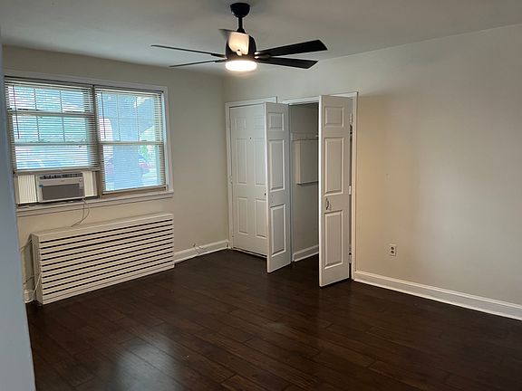 Living Room w/coat closet