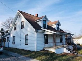 105 Summitridge Rd SW, Christiansburg, VA 24073