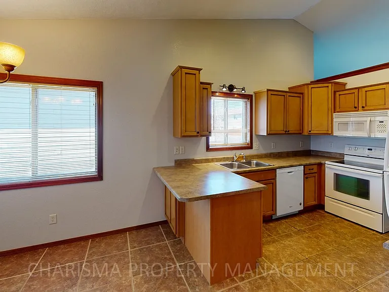 Dagny Townhomes — Photo 38