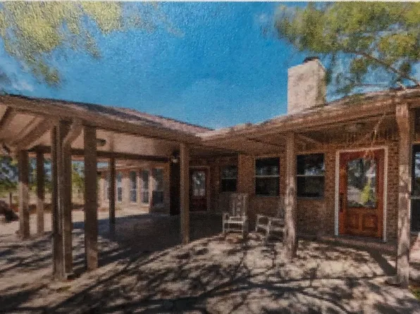 432 Jap Lowe Dr, Del Rio, TX 78840