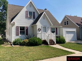 208 Water St SE, Sleepy Eye, MN 56085