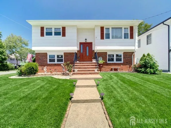 60 S Cliff Rd, Colonia, NJ 07067
