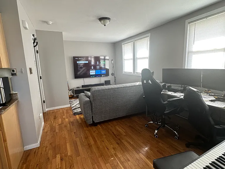 77 Wesley St #2 — Photo 16