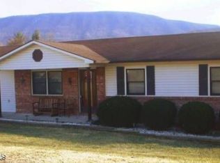 106 Brookman St, Narrows, VA 24124