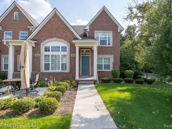45814 Aragon Ln, Canton, MI 48187