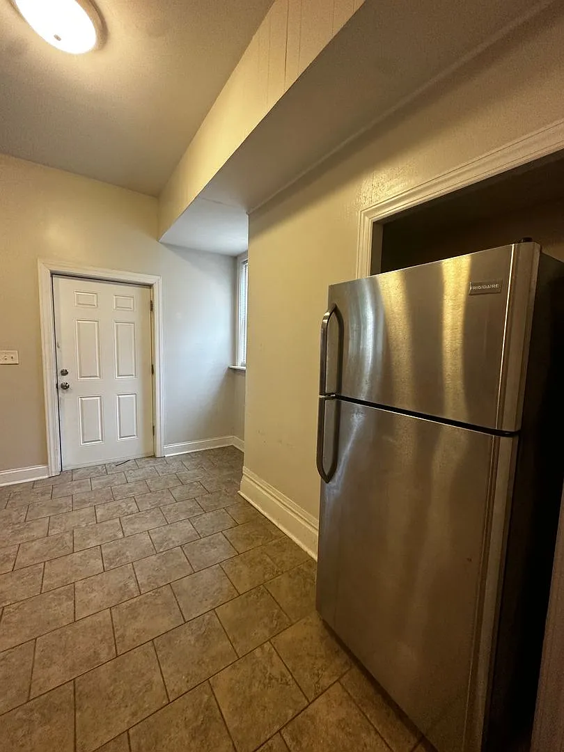 7218 Meade Street — Photo 4