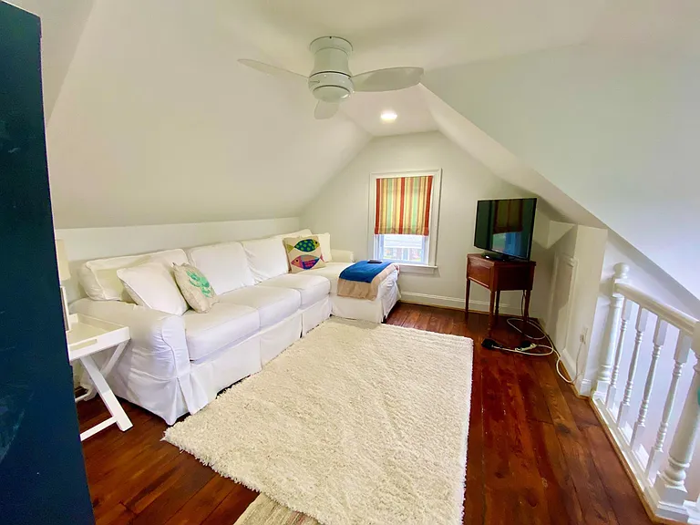 Third floor living area, great getaway