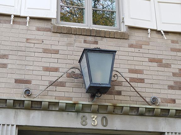 3rd image of 830 Glenhaven Ave
