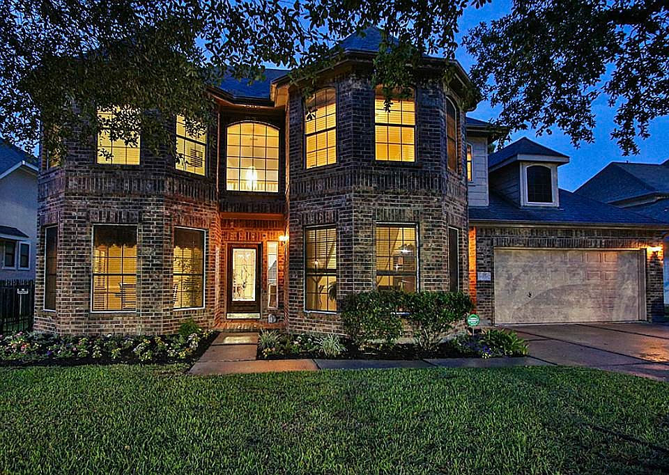 1st image of 18154 Walden Forest Dr