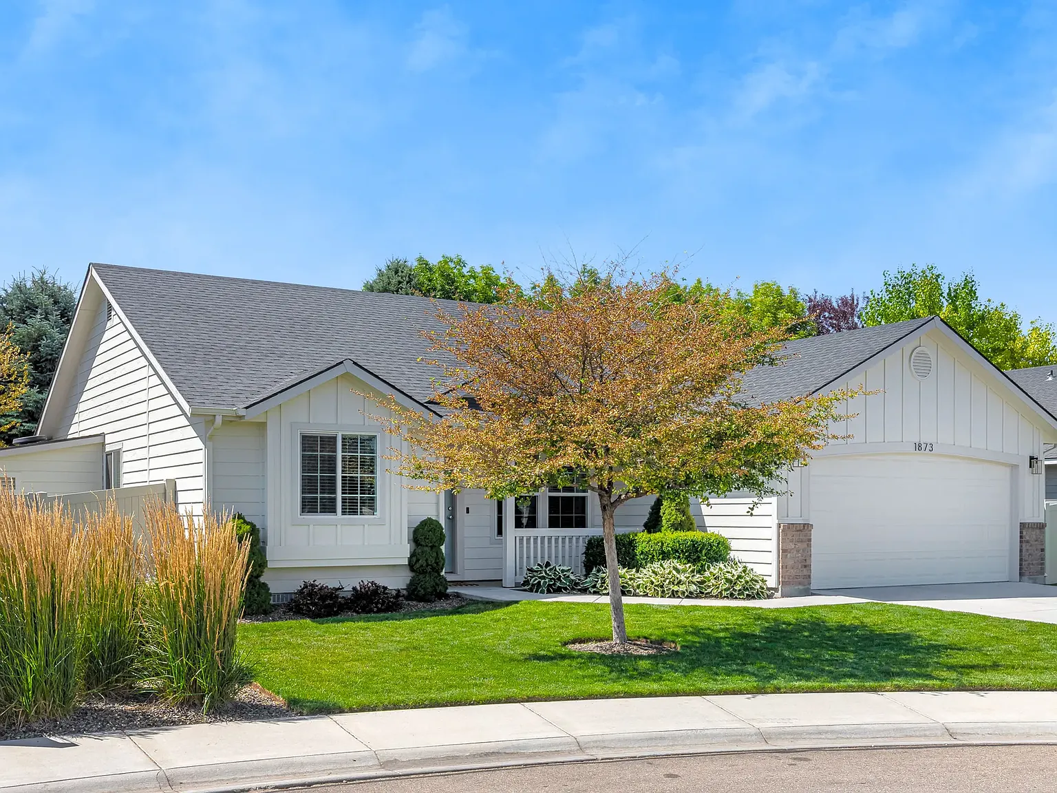 5 bed, 1419 sqft, $2,400 — Photo 3