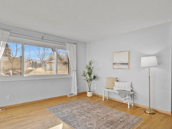 2nd image of 305 Belmont Rd