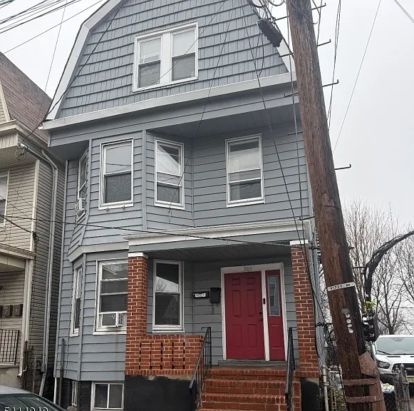 296 S 19th St — Photo 1