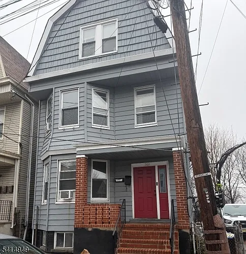 296 S 19th St Photo 1