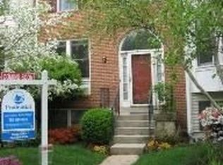 3710 Farmland Dr, Fairfax, VA 22033