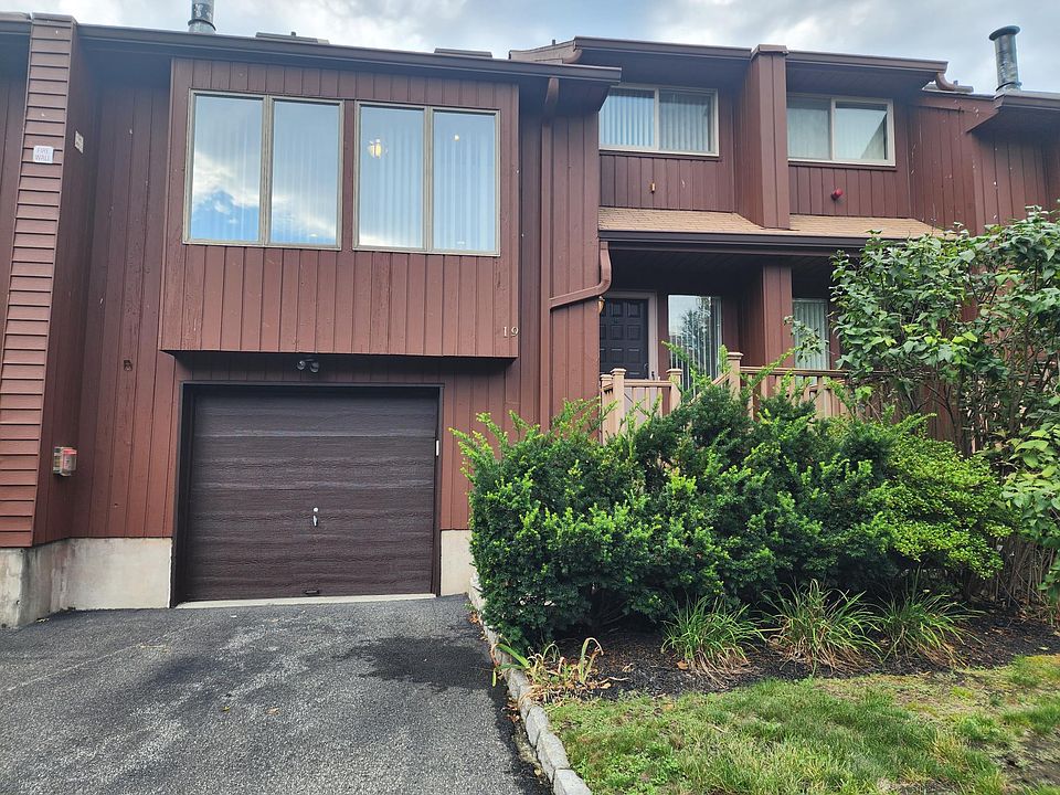 1st image of 19 Braemar Ct #19