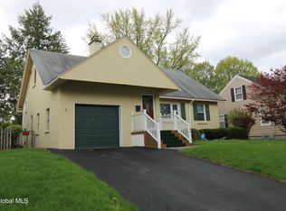 1146 McClellan St, Schenectady, NY 12309