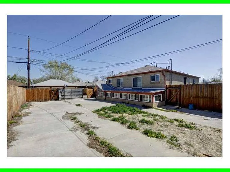 3205 Glencoe St — Photo 10
