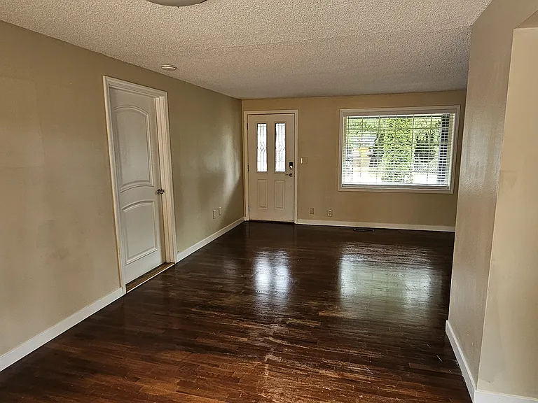 8615 John Dower Rd SW — Photo 9