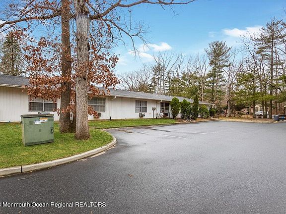 2nd image of 302C Malvern Court #1003