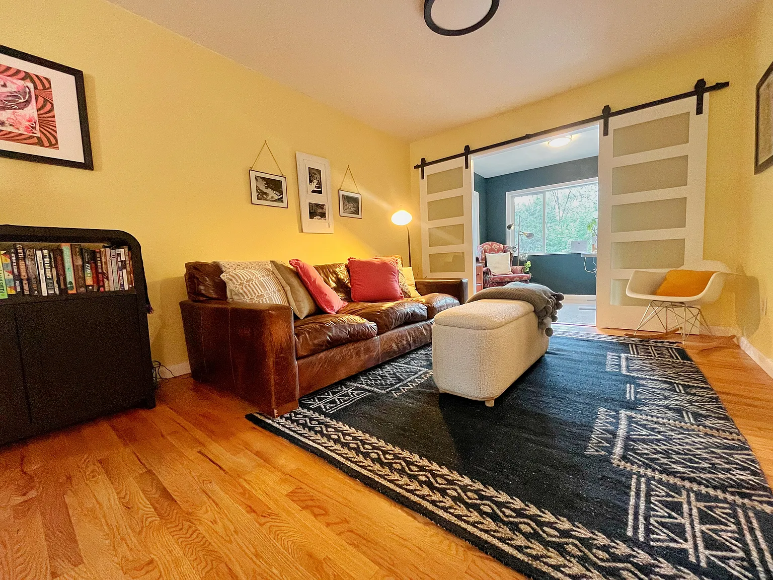4 bed, 2676 sqft, $5,985 — Photo 4