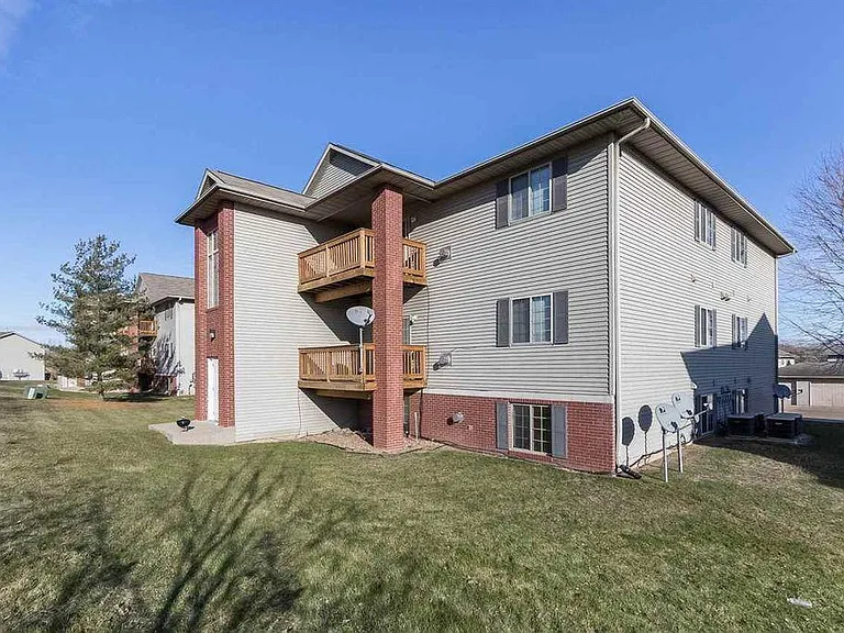 2270 Holiday Rd #511 — Photo 11