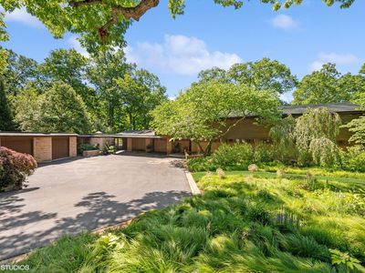 170 N Mayflower Rd, Lake Forest, IL, 60045