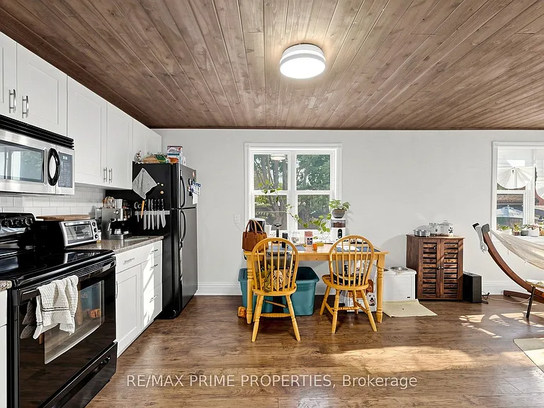 19108 Centre St #3 — Photo 5