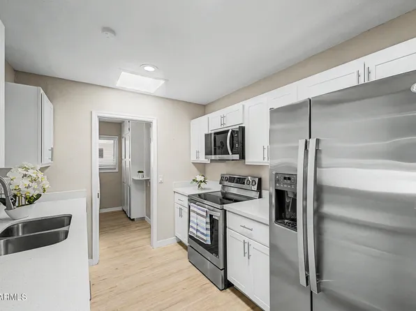 840 LEISURE WORLD --, Mesa, AZ 85206