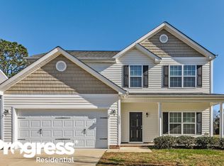 1217 Braemar Highland Dr, Zebulon, NC 27597