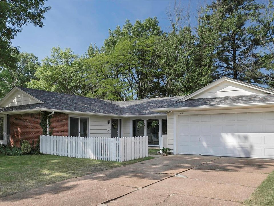 1st image of 469 Hillbrook Dr