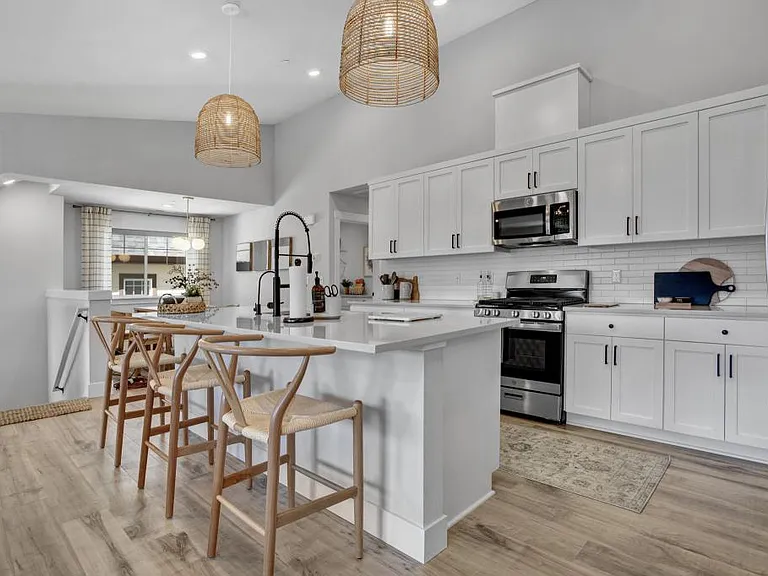 16625 SW Botany Bay Ln — Photo 9
