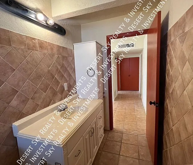 1717 W Boutz Rd #2 — Photo 5