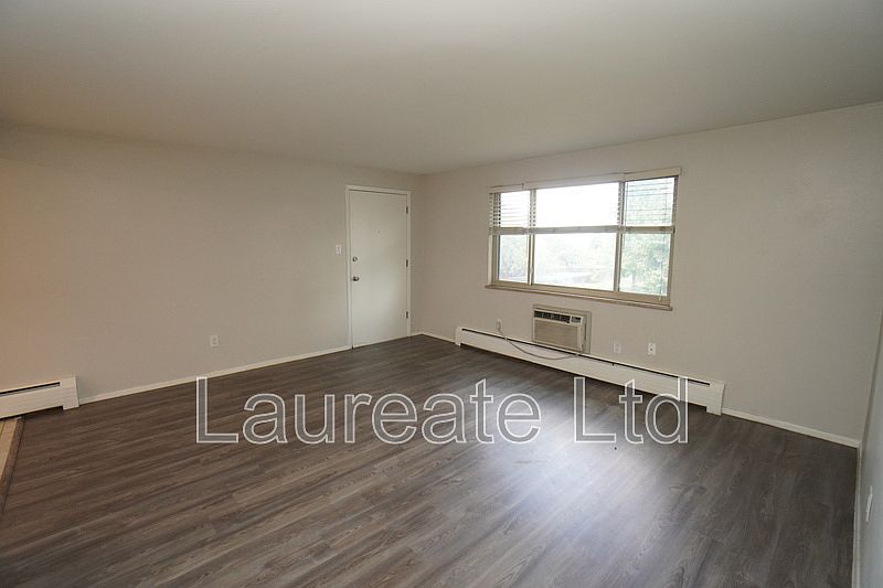 1st image of 757 Oak St #D