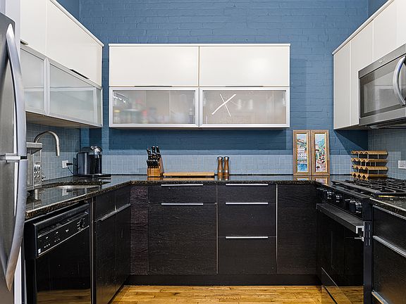 5th image of 426 W Broadway APT 3B