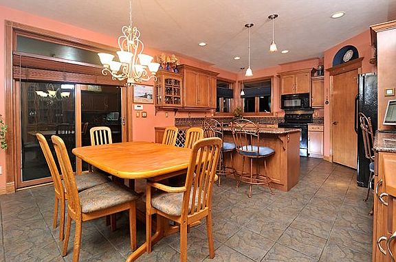 3rd image of 1521 Silver Maple Dr