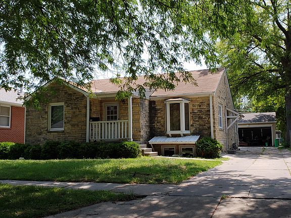 2nd image of 1111 Claremont St