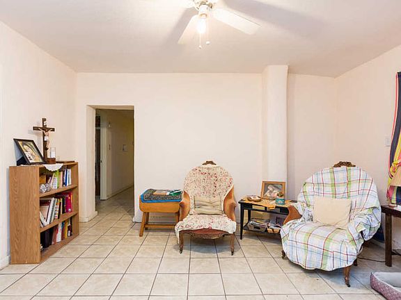 5th image of 425 E Picacho Ave