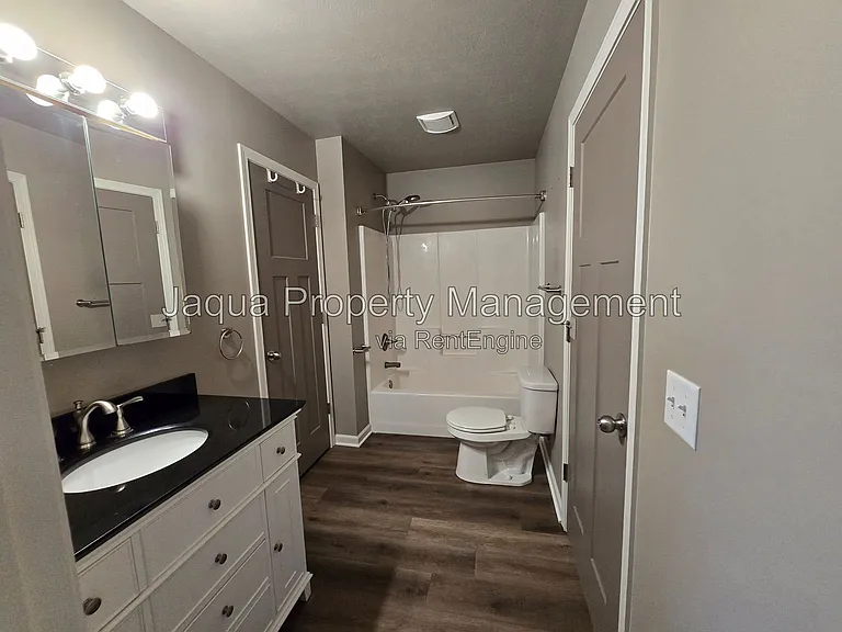 10574 Stadium Dr — Photo 18