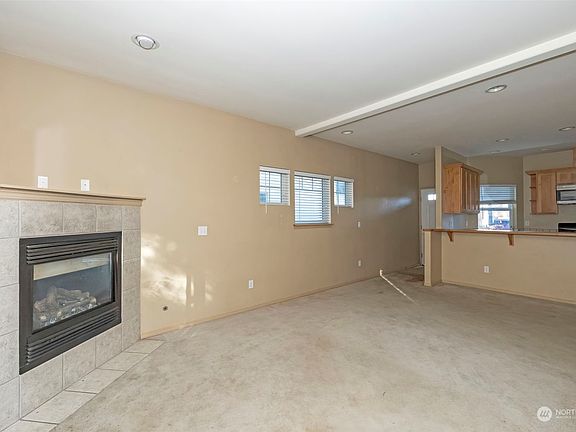 4th image of 137 N Lafayette Avenue #13