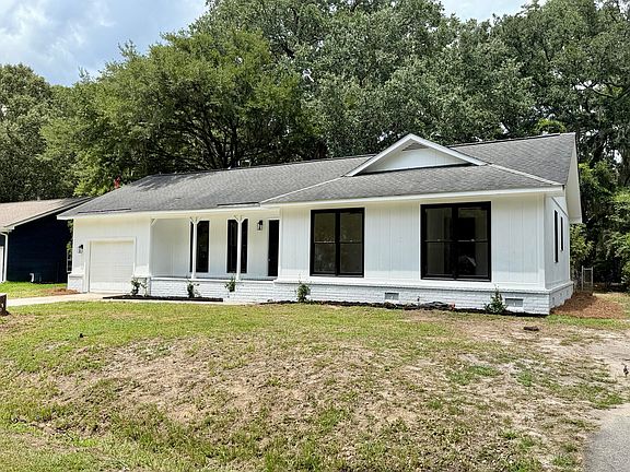 2nd image of 2526 Longbranch Dr